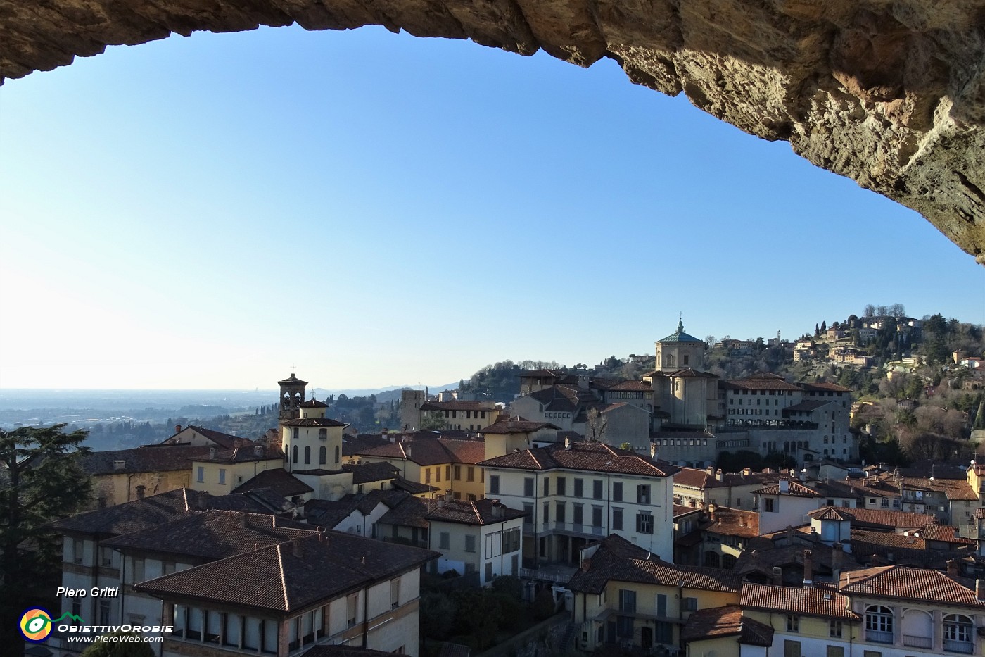 65 Dalla Torre Civica-Campanone vista ad ovest verso Citta Alta e San Vigilio.JPG